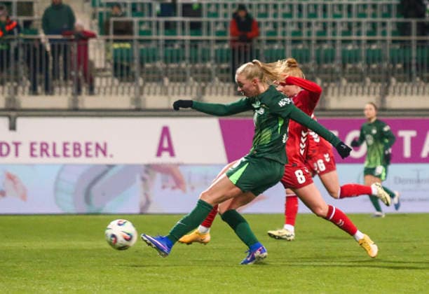 Germany Womens Bundesliga 2025 26, 16 Matchday VfL Wolfsburg VS 1 FC Köln AOK Stadion Wolfsburg Janina Minge VfL Wolfsburg Women, 6 Copyright: xAymanxAlahmedx