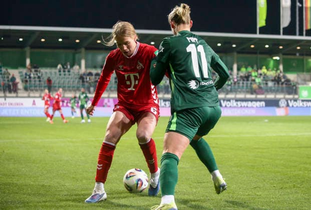 Germany Womens Bundesliga 2025 26, 16 Matchday VfL Wolfsburg VS 1 FC Köln AOK Stadion Wolfsburg Alexandra Popp VfL Wolfsburg Women, 11 Sandra Jessen 1 FC Köln Women, 6 Copyright: xAymanxAlahmedx