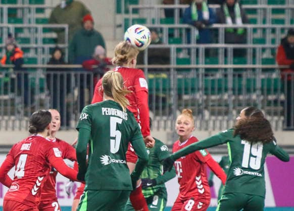 Germany Womens Bundesliga 2025 26, 16 Matchday VfL Wolfsburg VS 1 FC Köln AOK Stadion Wolfsburg Celina Degen 1 FC Köln Women, 5 Copyright: xAymanxAlahmedx