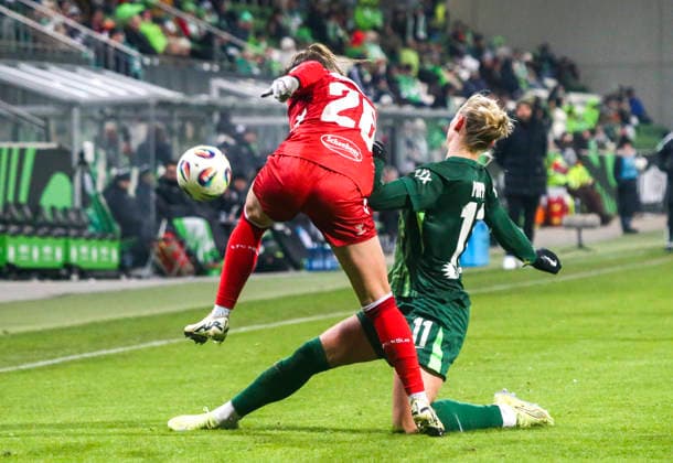 Germany Womens Bundesliga 2025 26, 16 Matchday VfL Wolfsburg VS 1 FC Köln AOK Stadion Wolfsburg Martyna Wiankowska 1 FC Köln Women, 26 Alexandra Popp VfL Wolfsburg Women, 11 Copyright: xAymanxAlahmedx
