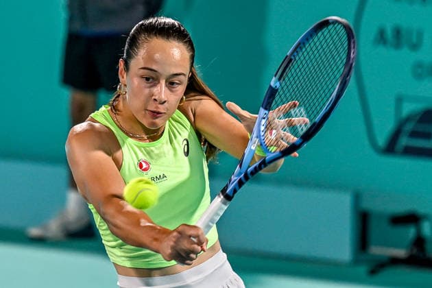 Mubadala Abu Dhabi Open ABU DHABI, UNITED ARAB EMIRATES - FEBRUARY 2: Zeynep Sonmez of Turkiye in action against Alexandra Eala (not seen) of Philippines at the women’s singles match during the Mubadala Abu Dhabi Open at the Zayed Sports City International Tennis Centre in Abu Dhabi, United Arab Emirates on February 2, 2026. Waleed Zein Anadolu Abu Dhabi United Arab Emirates. Editorial use only. Please get in touch for any other usage.  Copyright: x2026xAnadoluxWaleedxZeinx