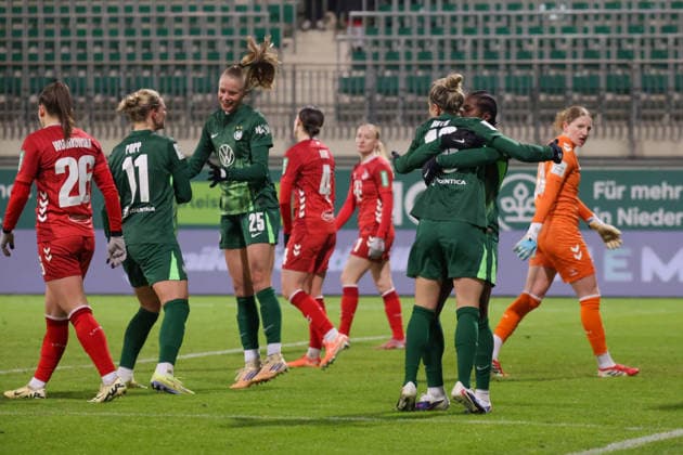 02 02 2026, xgrfx, Soccer Google Pixel Women Bundesliga, VfL Wolfsburg 1 FC Koeln v l Tor, Lineth Beerensteyn VfL Wolfsburg DFL DFB REGULATIONS PROHIBIT ANY USE OF PHOTOGRAPHS as IMAGE SEQUENCES and or QUASI VIDEO Wolfsburg