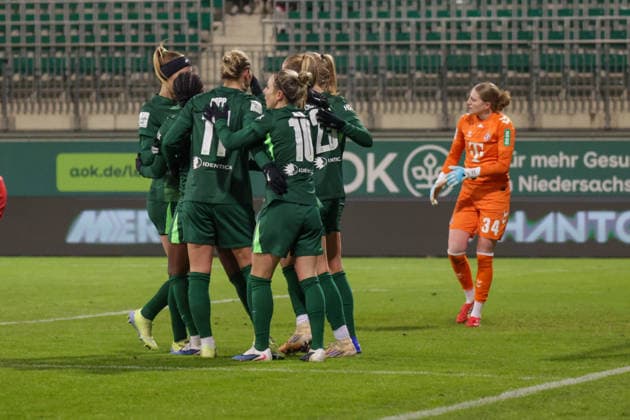 02 02 2026, xgrfx, Soccer Google Pixel Women Bundesliga, VfL Wolfsburg 1 FC Koeln v l Tor, Lineth Beerensteyn VfL Wolfsburg DFL DFB REGULATIONS PROHIBIT ANY USE OF PHOTOGRAPHS as IMAGE SEQUENCES and or QUASI VIDEO Wolfsburg