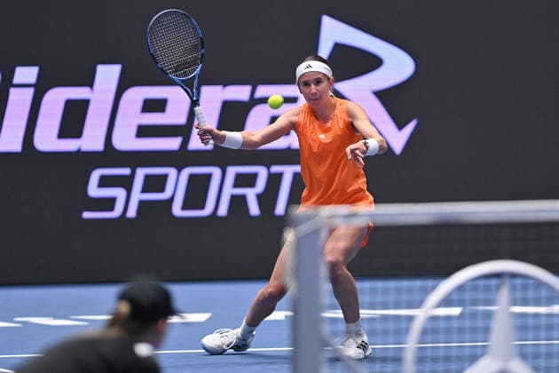 Nikola Bartunkova from Czechia in action during match against Anna Blinkova from Russia within the WTA, Tennis Damen women s tennis tournament Ostrava Open, on February 2, 2026, in Ostrava, Czech Republic. (CTKxPhoto JaroslavxOzana) CTKPhotoP2026020207859  CTKPhotoP2026020207859