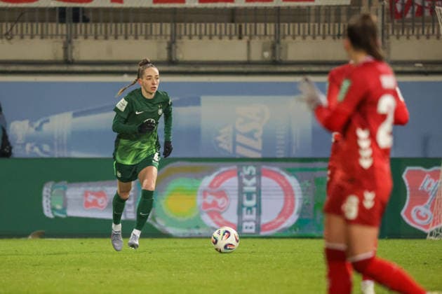 02 02 2026, xgrfx, Soccer Google Pixel Women Bundesliga, VfL Wolfsburg 1 FC Koeln v l Sophia Kleinherne VfL Wolfsburg DFL DFB REGULATIONS PROHIBIT ANY USE OF PHOTOGRAPHS as IMAGE SEQUENCES and or QUASI VIDEO Wolfsburg