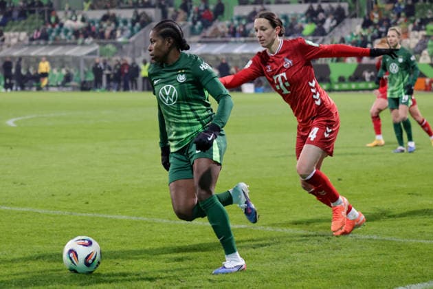 02 02 2026, xgrfx, Soccer Google Pixel Women Bundesliga, VfL Wolfsburg 1 FC Koeln v l Lineth Beerensteyn VfL Wolfsburg , Sara Agrez 1 FC Köln DFL DFB REGULATIONS PROHIBIT ANY USE OF PHOTOGRAPHS as IMAGE SEQUENCES and or QUASI VIDEO Wolfsburg