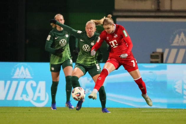 VfL vs Cologne, BL Women Wolfsburg, 02 02 2026, Football, Women, Google Pixel Bundesliga, Season 2025 2026, VfL Wolfsburg vs 1 FC Cologne, Ella Paddemors VfL Wolfsburg , Anna Lena Stolze Köln AOK Stadion Niedersachsen Germany