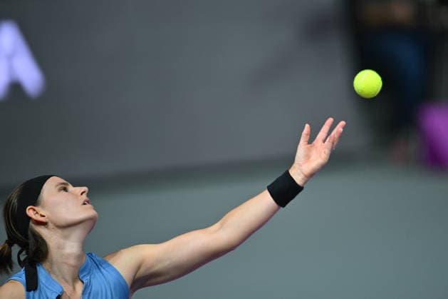 Transylvania Open 2026 - WTA, Tennis Damen 250 Tournament - Day 3 - Emma Raducanu v Greet Minnen Greet Minnen of Belgium competes in the first round of the Transylvania Open 2026, a WTA250 Tournament, against Emma Raducanu of Great Britain, at BT Arena in Cluj-Napoca, Romania, on February 2, 2026. Bucharest Romania  Copyright: xAlexxNicodimx originalFilename:nicodim-transylv260202_npgo9.jpg