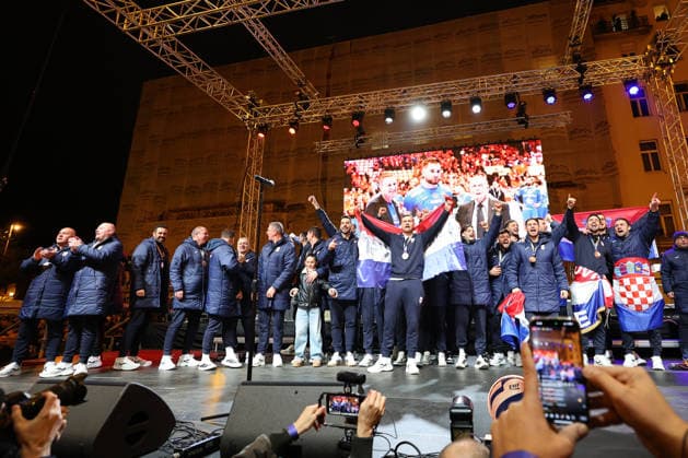 Zagreb, 02.02.2026. - The Croatian national handball team was welcomed at Ban Jelacic Square after winning the bronze medal at the European Championship, EM, Europameisterschaft  2S6A6600.JPG