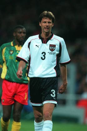 Cameroon V Austria, FIFA World Cup, WM, Weltmeisterschaft, Fussball Finals 1998 Group B Peter Schottel of Austria in action during the FIFA World Cup Finals 1998 Group B match between Cameroon and Austria at Stadium Municipal on June 11, 1998 in Toulouse, France. Toulouse Stadium Municipal France France Copyright: xAllstarxPicturexLibraryxLtdx