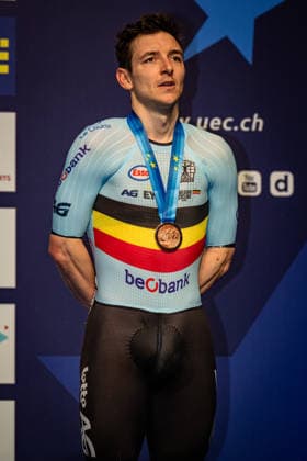 DE BUYST Jasper UEC Track Cycling European Championships Konya 2026 DE BUYST Jasper BEL Belgium Third Place Award Ceremony Medal Ceremony Podium Portrait Portrait Portrait Event Event UEC Track Cycling European Championships 2026 Category Category Cycling Track Cycling European Championships Location Location Asia Turkey Türkiye Konya Discipline Points Race Category Elite Men Distance 40 km Date Date 02 02 2026 Monday Day 2