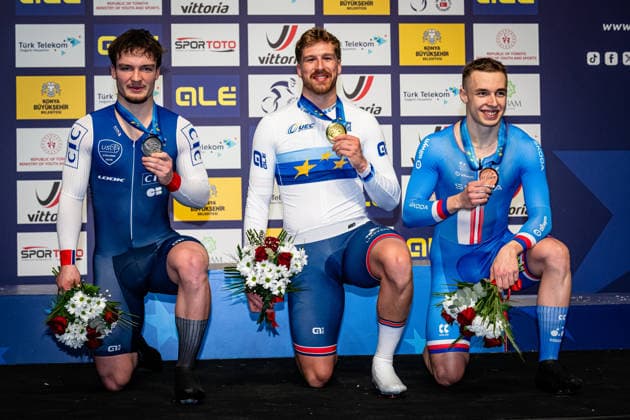Sport Bilder des Tages #2 OLIVIERO Etienne, TRUMAN Joseph, PETERKA David: UEC Track cycling, Rad, Radsport, Bahnrad, Bahn European Championships Konya 2026 OLIVIERO Etienne ( FRA ) France Second Place - TRUMAN Joseph ( GBR ) Great Britain Winner - First Place PETERKA David ( CZE ) Czech Republic Third Place - Award Ceremony - Medal Ceremony - Podium - Querformat - quer - horizontal - Landscape - Event Veranstaltung: UEC Track Cycling European Championships 2026 - Category Kategorie: Cycling - Track Cycling European Championships - Location Ort: Asia - Turkey - Türkiye - Konya - Discipline: Individual Time Trail - Category: Elite Men - Distance: 1000 m - Date Datum: 02.02.2026 Monday Day 2 - *** OLIVIERO Etienne, TRUMAN Joseph, PETERKA David UEC Track Cycling European Championships Konya 2026 OLIVIERO Etienne FRA France Second Place TRUMAN Joseph GBR Great Britain Winner First Place PETERKA David CZE Czech Republic Third Place Award Ceremony Medal Ceremony Podium Landscape horizontal Landscape Event Event UEC Track Cycling European Championships 2026 Category Category Cycling Track Cycling European Championships Location Location Asia Turkey Türkiye Konya Discipline Individual Time Trail Category Elite Men Distance 1000 m Date Date 02 02 2026 Monday Day 2