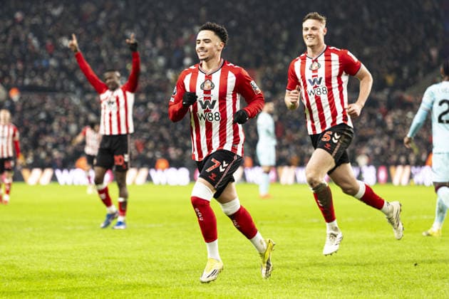 SUNDERLAND, ENGLAND - FEBRUARY 02: Chemsdine Talbi of Sunderland celebrates after scoring team s third goal during a Premier League 2026 match between Sunderland and Burnley at Stadium of Light on February 2nd, 2026 in Sunderland, England. (Photo by Richard Callis Sports Press Photo) Copyright: xRichardxCallis SportsxPressxPhotx Sportspressphoto_SPR88595