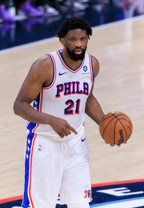 February 2, 2026, Inglewood, California, USA: Joel Embiid 21 of the Philadelphia 76ers during their regular season NBA, Basketball Herren, USA game against the Los Angeles Clippers on Monday February 2, 2026 at Intuit Dome in Inglewood, California. Clippers lose to 76ers, 113-128. ARIANA RUIZ PI Inglewood USA - ZUMAp124 20260202_zaa_p124_005 Copyright: xArianaxRuizx