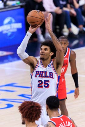 February 2, 2026, Inglewood, California, USA: Dominick Barlow 25 of the Philadelphia 76ers makes a free throw during their regular season NBA, Basketball Herren, USA game against the Los Angeles Clippers on Monday February 2, 2026 at Intuit Dome in Inglewood, California. Clippers lose to 76ers, 113-128. ARIANA RUIZ PI Inglewood USA - ZUMAp124 20260202_zaa_p124_015 Copyright: xArianaxRuizx