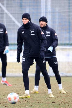 DEU, DFL, 2 FBL Hertha BSC, Training, 03 02 2026, Sportforum, Berlin, DEU, DFL, 2 FBL Hertha BSC, Training, im Bild Luca Schuler Hertha BSC Berlin 18 , Kevin Sessa Hertha BSC Berlin 8 DFL regulations prohibit any use of Photographs as image sequences and or quasi video nordphotoxGmbHx xEngler nph00076