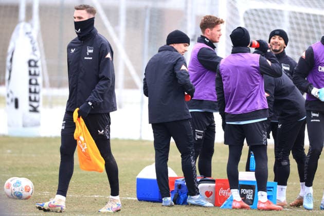 DEU, DFL, 2 FBL Hertha BSC, Training, 03 02 2026, Sportforum, Berlin, DEU, DFL, 2 FBL Hertha BSC, Training, im Bild Josip Brekalo Hertha BSC Berlin 7 , Niklas Kolbe Hertha BSC Berlin 27 , Sebastian Groenning Hertha BSC Berlin 17 DFL regulations prohibit any use of Photographs as image sequences and or quasi video nordphotoxGmbHx xEngler nph00076