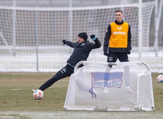 Soccer, Men, Season 2025 26, 2 Bundesliga, Hertha BSC, Training, v l Josip Brekalo Hertha BSC , Niklas Kolbe Hertha BSC , 03 02 2026, Copyright: xSebastianxRäppold MatthiasxKochx