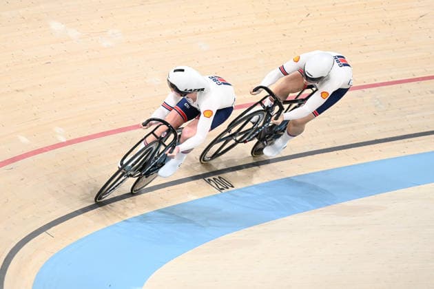 2026 UEC Track Elite European Championships Picture by Olly Hassell SWpix.com - 03 02 2026 - Cycling - 2026 UEC Track Elite European Championships - Konya Velodrome, Konya, Türkiye - Women™s Sprint - For Gold - Sophie Capewell (Great Britain), Emma Finucane (Great Britain) Konya Konya Velodrome Türkiye Copyright: x xSWpix.comx(t axPhotographyxHubxLtd)xOllyxHassell SWpix.comx SWP-3177-0626