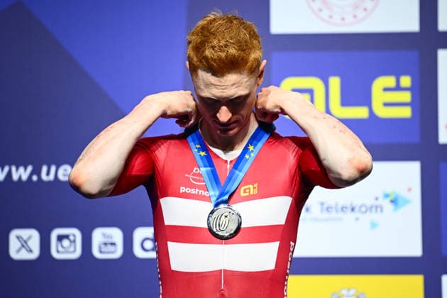 2026 UEC Track Elite European Championships Picture by Olly Hassell SWpix.com - 03 02 2026 - Cycling - 2026 UEC Track Elite European Championships - Konya Velodrome, Konya, Türkiye - Men™s Individual Pursuit Podium - Robin Skivild Juel (Denmark) Silver Medalist Konya Konya Velodrome Türkiye Copyright: x xSWpix.comx(t axPhotographyxHubxLtd)xOllyxHassell SWpix.comx SWP-3177-0631