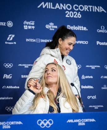 MILANO CORTINA 2026 - OLYMPISCHE WINTERSPIELE - CORTINA D™AMPEZZO - LINDSEY VONN PRESSEKONFERENZ ** NUR FÜR REDAKTIONELLE ZWECKE ** EDITORIAL USE ONLY **<p>03 02 2026-Cortina d™Ampezzo: Olympische Winterspiele Milano Cortina 2026 VMMC im Foto: US-Superstar Lindsey Vonn (Ski-Alpin) während einer Pressekonferenz im Medienzentrum. ( Italien Venetien Cortina d™Ampezzo Copyright: SaschaxFromm *** MILANO CORTINA 2026 OLYMPIC WINTER GAMES CORTINA D™AMPEZZO LINDSEY VONN PRESS CONFERENCE FOR EDITORIAL PURPOSES ONLY p 03 02 2026 Cortina d™Ampezzo Olympic Winter Games Milano Cortina 2026 VMMC in photo US superstar Lindsey Vonn Alpine skiing during a press conference at the media center Italy Veneto Cortina d™Ampezzo Copyright SaschaxFromm Copyright: SaschaxFromm doc84f1wmwxs5xavnysrlw ,EDITORIAL USE ONLY