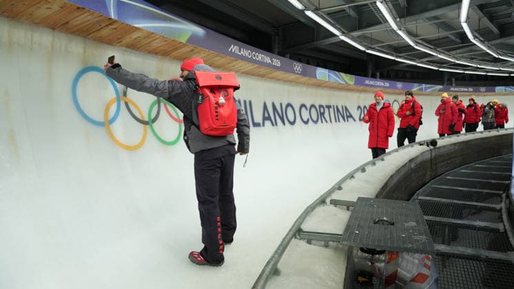 3.2.2026: Cortina d Ampezzo: Pista Eugenio Monti: Skeleton: David Lingmann (Bahntrainer BSD) + Felix Keisinger + Skeletonteam Deutschland *** 3 2 2026 Cortina d Ampezzo Pista Eugenio Monti Skeleton David Lingmann Track coach BSD Felix Keisinger Skeletonteam Germany
