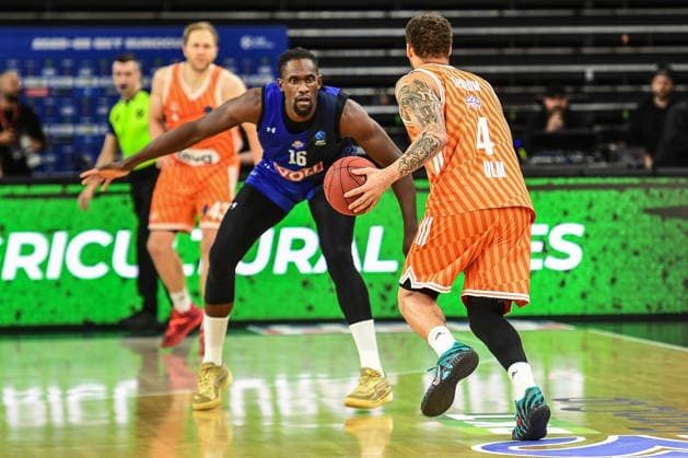 BKT Euro Cup Ratiopharm Ulm vs Buducnost VOLI Podgorica, Ratiopharm Arena Ulm 03 02 2026 Christopher Ledlum ratiopharm Ulm, 4 vs Jerry Boutsiele Buducnost VOLI Podgorica, 16 Ulm 03 02 2026 17 Matchday BKT EuroCup, Ratiopharm Ulm vs Buducnost VOLI Podgorica, Ratiopharm Arena Ulm Copyright: xBEAUTIFULxSPORTS Märklx