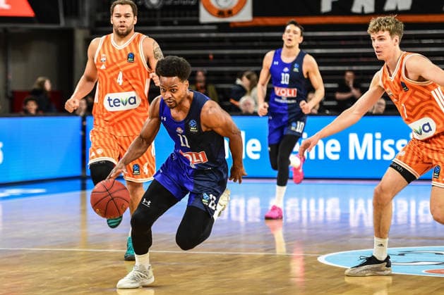 BKT Euro Cup Ratiopharm Ulm against Buducnost VOLI Podgorica, Ratiopharm Arena Ulm 03 02 2026 Yogi Ferrell Buducnost VOLI Podgorica, 11 with speed to the basket Ulm 03 02 2026 17 Matchday BKT EuroCup, Ratiopharm Ulm against Buducnost VOLI Podgorica, Ratiopharm Arena Ulm Copyright: xBEAUTIFULxSPORTS Märklx