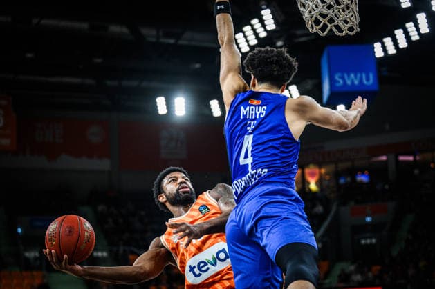 Malik Osborne ratiopharm ulm and Skylar Mays Buducnost VOLI Podgorica battle for the ball during the Basketball Eurocup match between ratiopharm ulm and Buducnost VOLI Podgorica at ratiopharm Arena on February 3, 2026 in Neu Ulm, Germany Photo by Harry Langer DeFodi Images