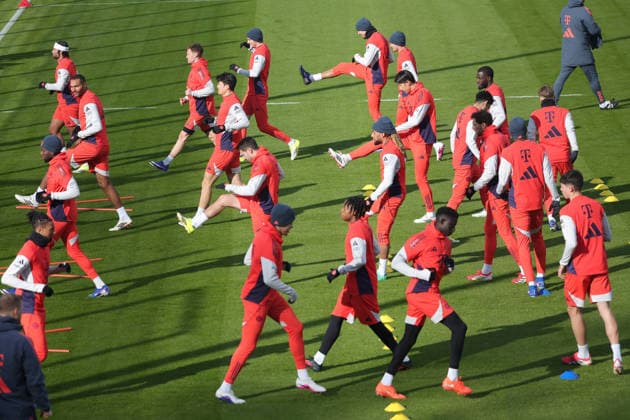 03.02.2026, FC Bayern Training, Saebenerstrasse, Fussball, im Bild: FCB trainiert *** 03 02 2026, FC Bayern Training, Saebenerstrasse, Football, Sport, in the picture FCB trains