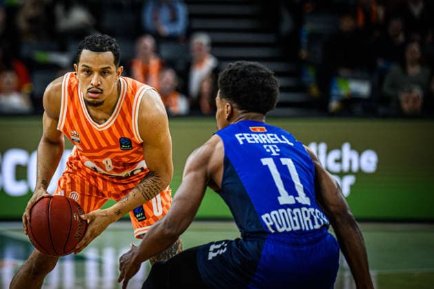Nelson Weidemann ratiopharm ulm and Yogi Ferrell Buducnost VOLI Podgorica battle for the ball during the Basketball Eurocup match between ratiopharm ulm and Buducnost VOLI Podgorica at ratiopharm Arena on February 3, 2026 in Neu Ulm, Germany Photo by Harry Langer DeFodi Images