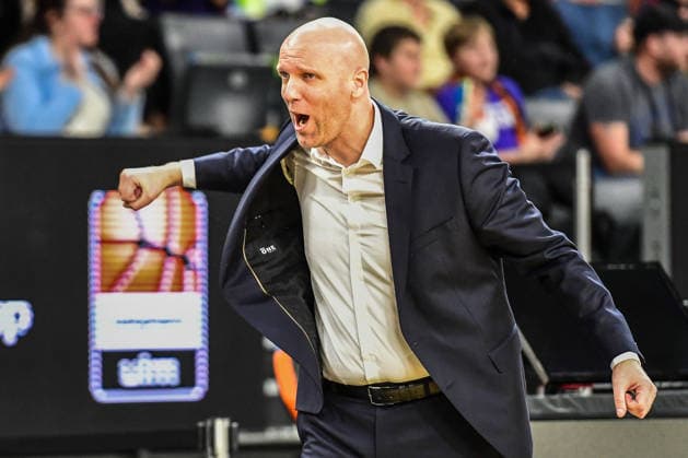 BKT Euro Cup Ratiopharm Ulm vs Buducnost VOLI Podgorica, Ratiopharm Arena Ulm 03 02 2026 Head Coach Andrej Zakelj Buducnost VOLI Podgorica claims a foul Ulm 03 02 2026 17 Matchday BKT EuroCup, Ratiopharm Ulm vs Buducnost VOLI Podgorica, Ratiopharm Arena Ulm Copyright: xBEAUTIFULxSPORTS Märklx