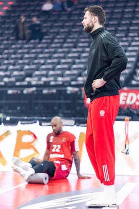 MUNICH, GERMANY - FEBRUARY 04: Leon Kratzer (FC Bayern Muenchen, 8) during pre game warm up before the Turkish Airlines EuroLeague match between FC Bayern Muenchen vs. Paris Basketball at SAP Garden on round 26 of Turkish Airlines EuroLeague on February 04, 2026 in Munich, Germany. Bavaria Germany Copyright: xSteffiexWunderlx