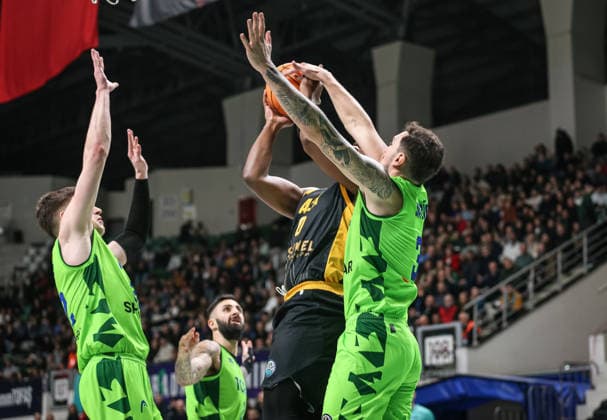 TOFAS v AEK - Basketball Champions League BURSA, TURKIYE - FEBRUARY 3: Players in action during Basketball Champions League Round of 16 Group J third match between TOFAS and AEK at TOFAS Sports Hall in Bursa, Turkiye on February 3, 2026. Fatih Capkin Anadolu Bursa Turkey. Editorial use only. Please get in touch for any other usage.  Copyright: x2026xAnadoluxFatihxCapkinx