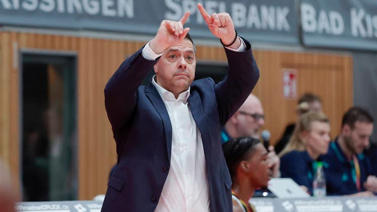 In the picture Head Coach Sasa Filipovski Wuerzburg Baskets with the instructions 03 02 2026, Fitness First Wuerzburg Baskets vs Joventut Badalona, Basketball Champions League, Round of 16, Group K, Matchday 3, Germany, 97072, tectake Arena Wuerzburg, Copyright: HMBxMedia xJulienxBecker