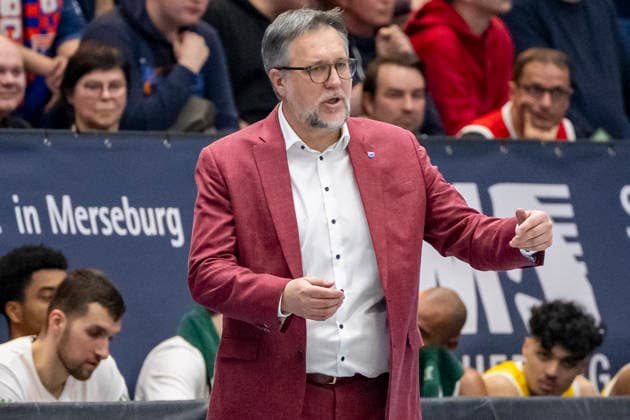 European North Basketball League, ENBL, 2025 2026 Syntainics MBC vs Hefte Helfen Bulls Kapfenberg Weissenfels, Germany 03 February 2026 In the picture Interim coach Silvano Poropat Weissenfels Weissenfels Stadthalle Weissenfels Sachsen Anhalt Germany