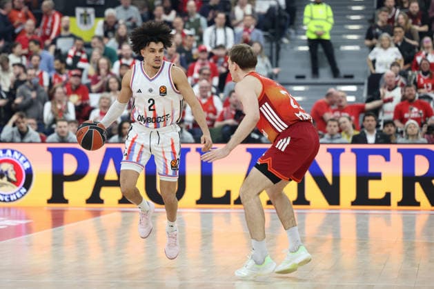 Nadir Hifi Paris Basketball, 02 with Justuz Hollatz FC Bayern Basketball, 21 , GER, FC Bayern Basketball vs Paris Basketball, Basketball, Euroleague, Matchday 26, Season 2025 2026, 03 02 2026, GER, FC Bayern Basketball vs Paris Basketball, Basketball, Euroleague, Matchday 26, Season 2025 2026, 03 02 2026 Munich Copyright: xEibner-Pressefoto JennixMaulx EP_JML