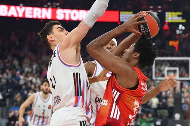 Freddie GILLESPIE FCB , action,duel against Leopold Cavaliere Paris Basketball Euro League,season 2025 2026, FC Bayern Muenchen Paris Basketball on 03 02 2026 , S A P G A R D EN