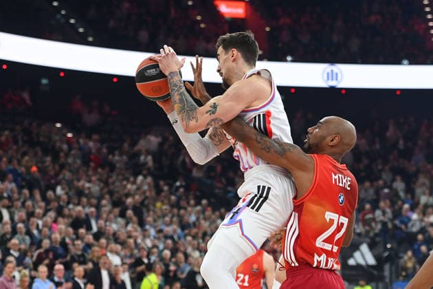 Isiaha MIKE FCB , action,duel against Leopold Cavaliere Paris Basketball Euro League,season 2025 2026, FC Bayern Muenchen Paris Basketball on 03 02 2026 , S A P G A R D EN