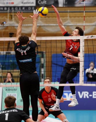 03 02 2026, Germany, Ludwigsburg, Volleyball Barock Volleys MTV Ludwigsburg vs Haching Munich, Tim Köpfli LB, right