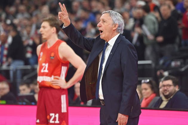 Coach Svetislav PESIC FCB , gestures,gives instructions, single image,cropped single motif,half figure,half figure, Basketball Euro League,season 2025 2026, FC Bayern Muenchen Paris Basketball on 03 02 2026 , S A P G A R D EN