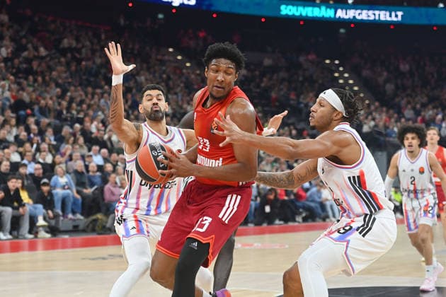 Freddie GILLESPIE FCB , action,duel against re Stevens Paris li Jeremy Morgan Paris , Basketball Euro League,season 2025 2026, FC Bayern Muenchen Paris Basketball on 03 02 2026 , S A P G A R D EN