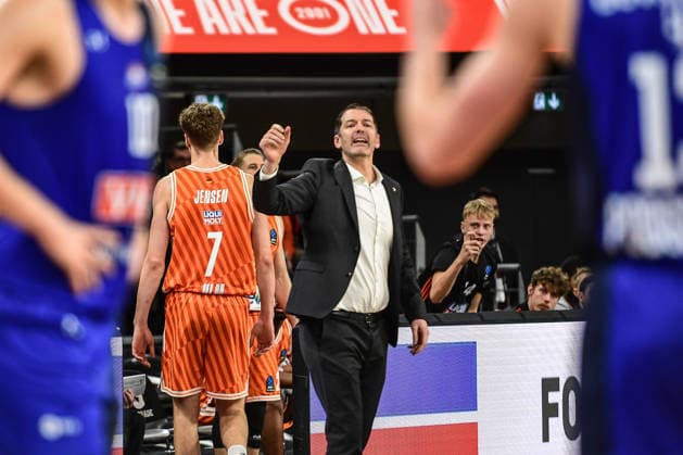 BKT Euro Cup Ratiopharm Ulm vs Buducnost VOLI Podgorica, Ratiopharm Arena Ulm 03 02 2026 Head Coach Ty Harrelson ratiopharm Ulm Ulm 03 02 2026 17 Matchday BKT EuroCup, Ratiopharm Ulm vs Buducnost VOLI Podgorica, Ratiopharm Arena Ulm Copyright: xBEAUTIFULxSPORTS Märklx