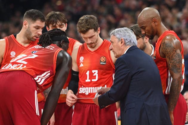 Coach Svetislav PESIC FCB coaches his players Basketball Euro League,Season 2025 2026, FC Bayern Muenchen Paris Basketball on 03 02 2026 , S A P G A R D EN