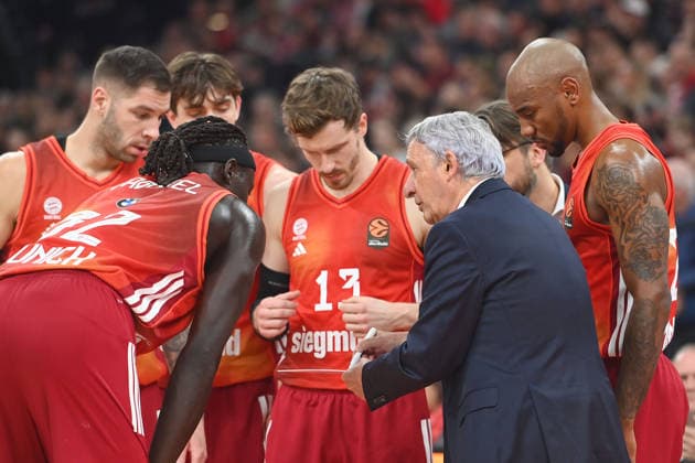 Coach Svetislav PESIC FCB coaches his players Basketball Euro League,Season 2025 2026, FC Bayern Muenchen Paris Basketball on 03 02 2026 , S A P G A R D EN