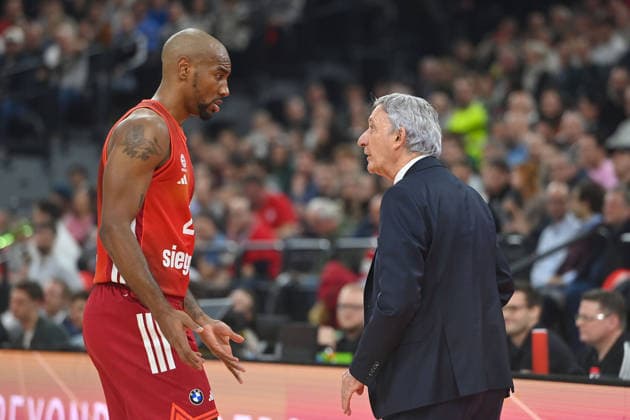Coach Svetislav PESIC FCB with Isiaha MIKE FCB Basketball Euro League,Season 2025 2026, FC Bayern Muenchen Paris Basketball on 03 02 2026 , S A P G A R D EN