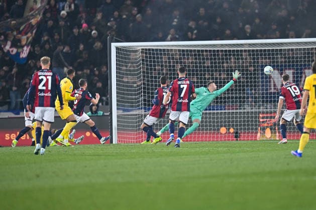 Milan s Ruben Loftus-Cheek scores a goal during Bologna FC vs AC Milan, Italian soccer Serie A match in Bologna, Italy, February 03 2026  Copyright: xAlessioxMarini IPAxSportx xipa-agency.netx xx IPA_70929647 IPA_Agency_IPA70929647