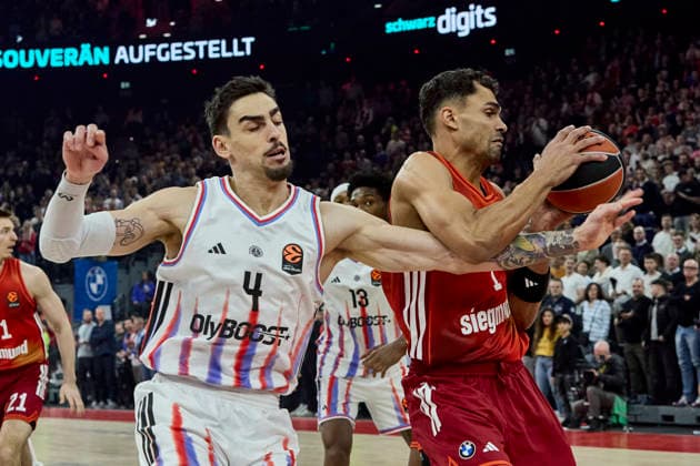 Turkish Airlines EuroLeague Basketball, FC Bayern Munich Basketball vs Paris Basketball, Munich FC Bayern Basketball, Munich FC Bayern Basketball, Paris Basketball, 2026 02 03 in Munich SAP Garden DA SILVA Oscar FC Bayern Munich Basketball Forward Nr 1 BAY1 , CAVALIERE Leopold Paris Basketball Forward Nr4 PBB4 sportworld München SAP Garden Bayern Deutschland