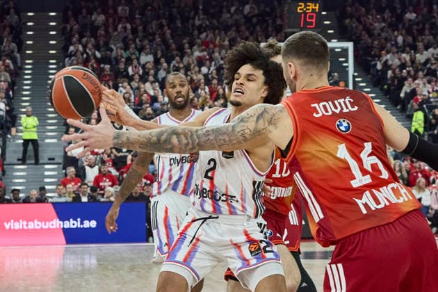 Turkish Airlines EuroLeague Basketball, FC Bayern Munich Basketball vs Paris Basketball, Munich FC Bayern Basketball, Munich FC Bayern Basketball, Paris Basketball, 2026 02 03 in Munich SAP Garden HIFI Nadir Paris Basketball Guard Nr2 PBB2 , JOVIC Stefan FC Bayern Munich Basketball Guard Nr 16 BAY16 sportworld München SAP Garden Bayern Deutschland