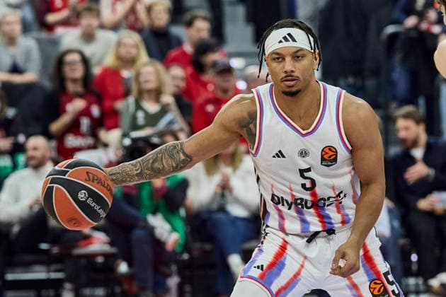 Turkish Airlines EuroLeague Basketball, FC Bayern Munich Basketball vs Paris Basketball, Munich FC Bayern Basketball, Munich FC Bayern Basketball, Paris Basketball, 2026 02 03 in Munich SAP Garden ROBINSON Justin Paris Basketball Guard Nr5 PBB5 sportworld Munich SAP Garden Bayern Germany